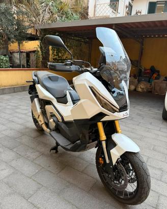 X-Adv 750