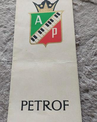 Pianoforte Petrof 1/4 coda