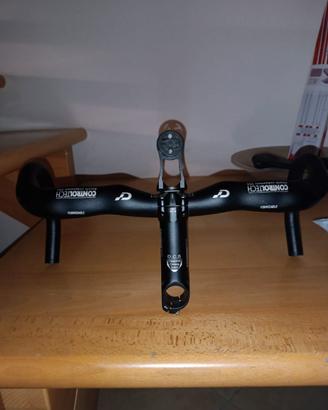 Manubrio bici da corsa Controltech+ attacco 11 cm