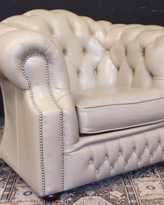 POLTRONA INGLESE CHESTERFIELD CLUB IN PELLE BIANCO