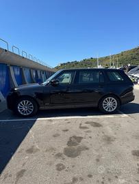 Lend Rover Vougue Limousine