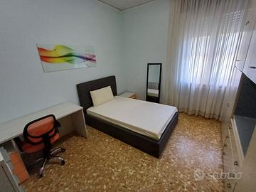 Stanza singola nel quartiere Borgo Trieste