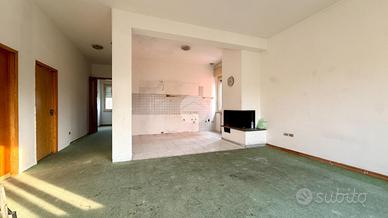 3 LOCALI A CATTOLICA