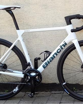Bici da corsa Bianchi Shimano 12v ruote carbonio