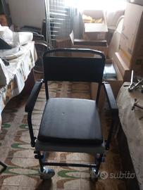 Sedia a rotelle per anziani.