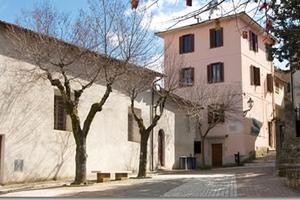 Vende palazzina Saracinesco provincia Roma