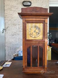 vecchio orologio pendolo 