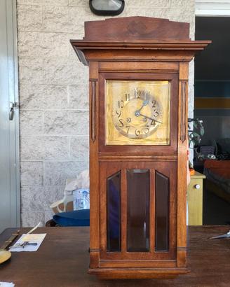vecchio orologio pendolo 