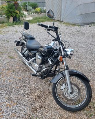 Moto yamaha dragstar 250 custom