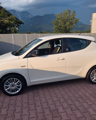 Lancia Ypsilon 1.2 69cv perfetta e garantita 12 me