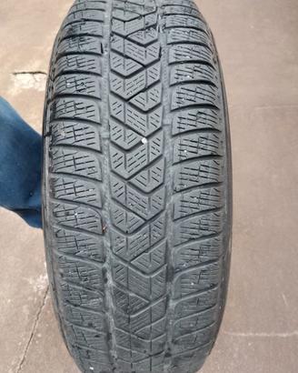 4 Gomme complete Pirelli Scorpion 215/70 R16
