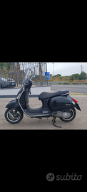 Vespa 300 gts