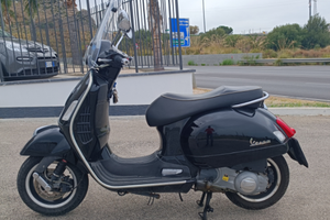 Vespa 300 gts