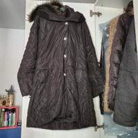 Cappotto imbottito Coconuda con cappuccio e bordo 