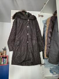 Cappotto imbottito Coconuda con cappuccio e bordo 