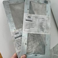 URMET KOMBI 825/33 - CORNICI COPRI FILOMURO