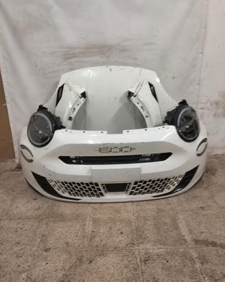 Disponibile musata e kit airbag Fiat 600 2025