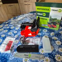 motosega a motore nuova di zecca
