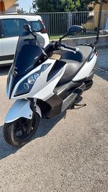 scooter Kymco dautaum 300