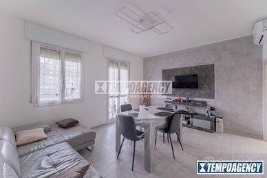 4 LOCALI RISTRUTTURATO CON DOPPIO BALCONE - RISTRU