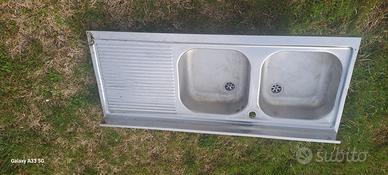Lavandino acciaio