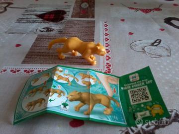 Vari KINDER e Super Hero Girls KINDER