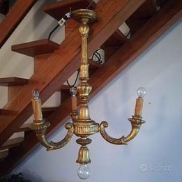 Lampadario a tre bracci a 4 luci in legno dorato