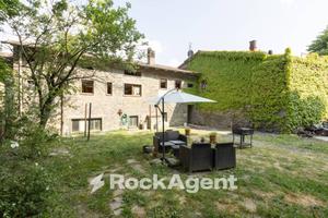 TERRATETTO IN PIETRA CONTESTO