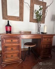 Scrivania ministeriale