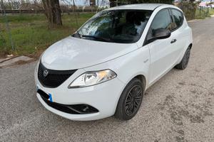 Lamcia ypsilon 1.2 benzina