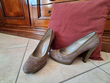 scarpe color tortora