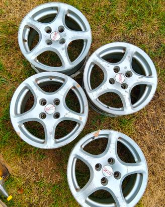 Cerchi OZ in lega 15" per grande punto, evo, mito