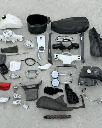 VESPA LX 50 4T (2010) ricambi completi/restauro