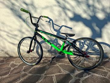 BMX expert race DK Pro 