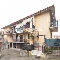 LUMINOSO TRILOCALE CON GIARDINO