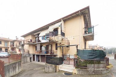 LUMINOSO TRILOCALE CON GIARDINO