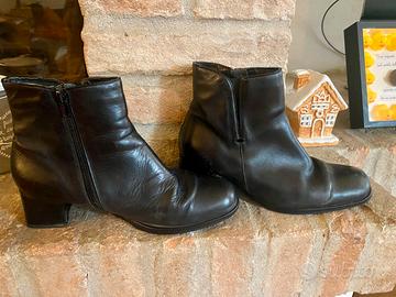 Stivaletti vera, pelle neri, taglia 39