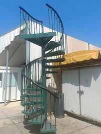 scala a chiocciola in ferro