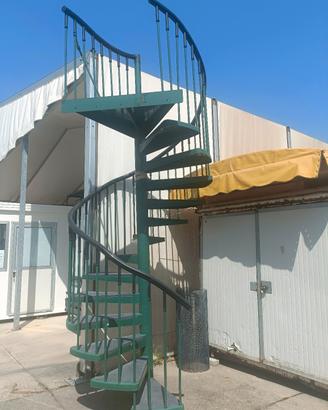 scala a chiocciola in ferro