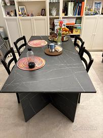 Tavolo - sedie e mobile tv