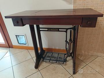 Macchina da cucire Singer modello 15 M88 del 1950