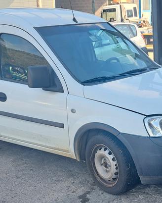 Ricambi Opel Combo Corsa 2001 1.7 di