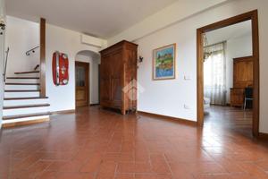 MULTILOCALE A FIRENZE