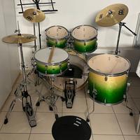 Batteria acustica WHD+Piatti Meinl+Sordine Evans