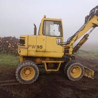 Escavatore Gommato PW95 Komatsu