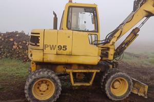 Escavatore Gommato PW95 Komatsu