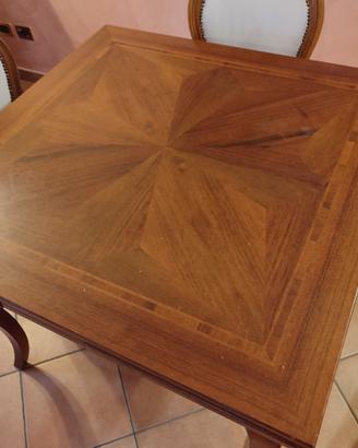 Tavolo in legno massello