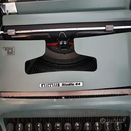 macchina da scrivere studio 44 Olivetti 