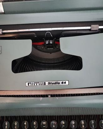 macchina da scrivere studio 44 Olivetti 