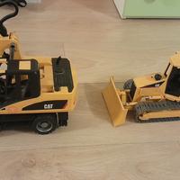 Scavatore e ruspa CAT Bruder
